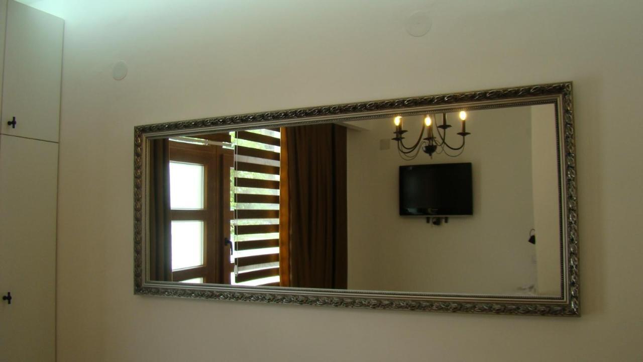 Gagovic Apartment Cetinje Bagian luar foto